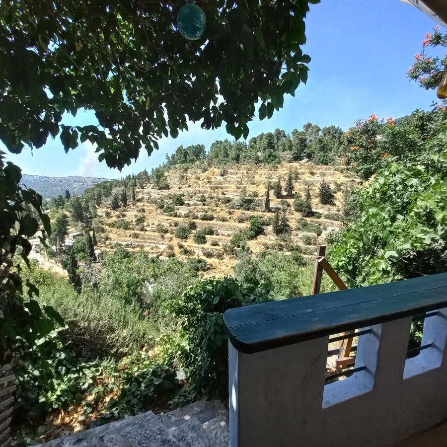 View Of The Valley Guest House Jerusalem Exterior photo